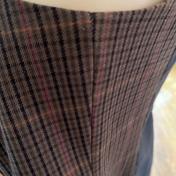Tommy Hilfiger Women's Classic Fit Brown Plaid
Vest Size 16 - Picture 2 of 10
